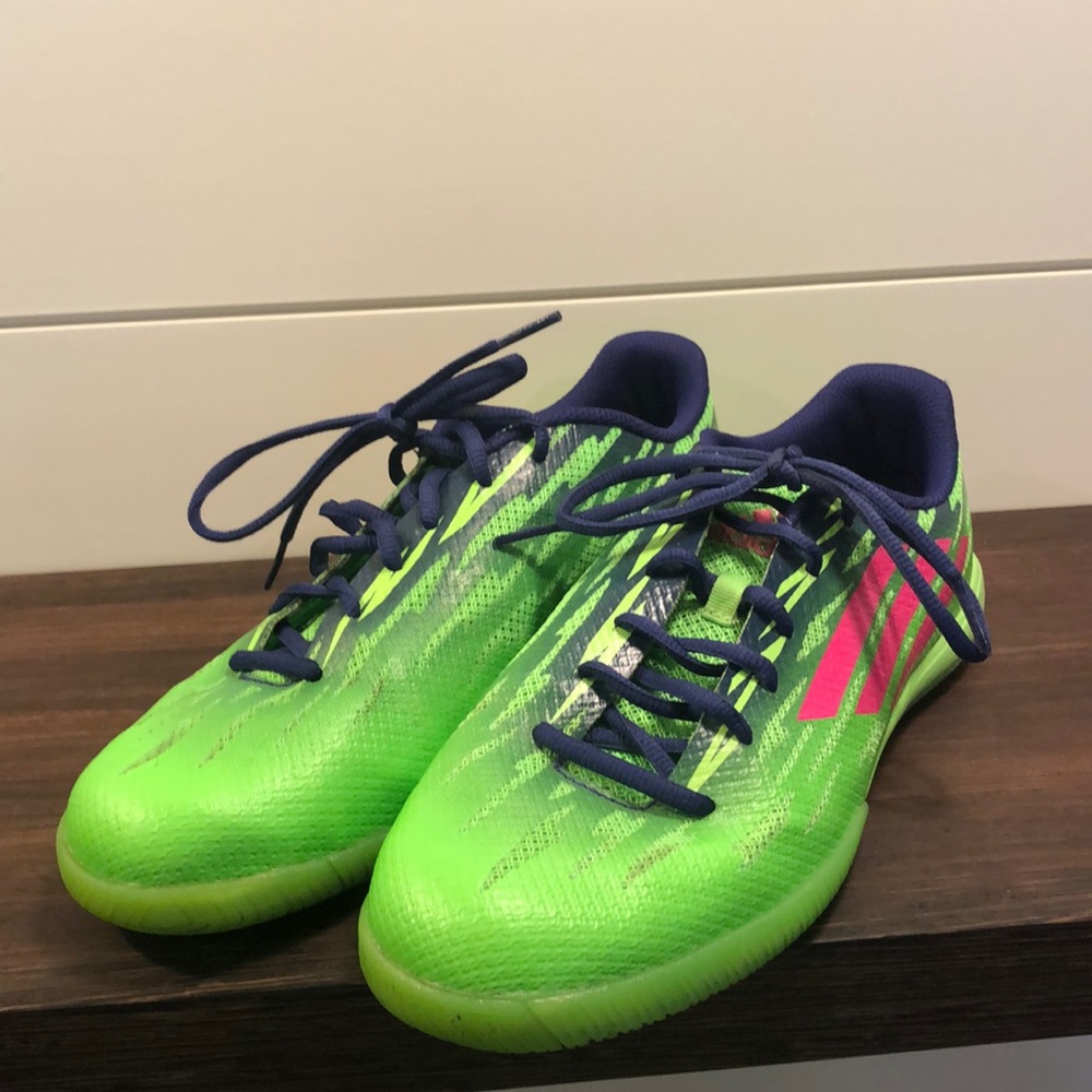 Men’s Adidas Indoor Soccer Shoes 8.5M